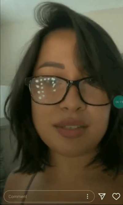 That live 👀 did she actually fuck Drake?