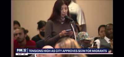 Chicago migrant crisis city meeting…