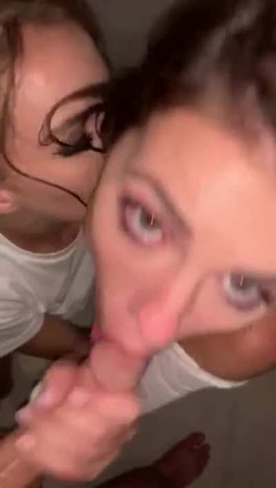 birileri istedi sanki bunu