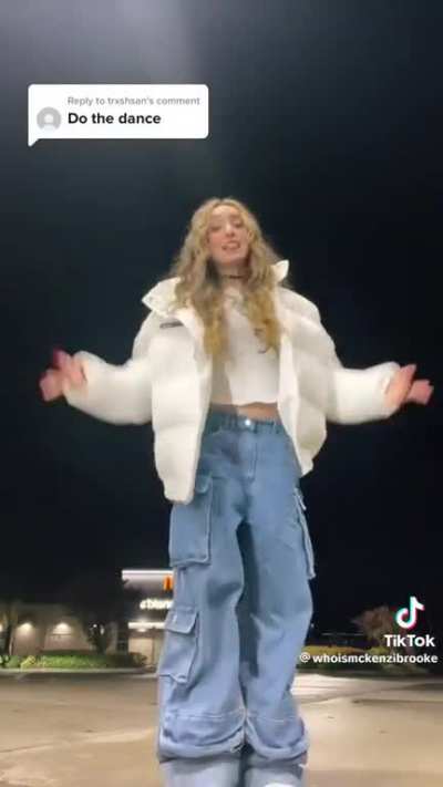 Mckenzi twerking