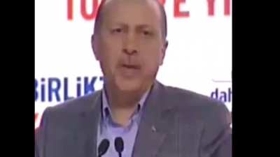 kendi seçmenlerinin fetöye hergün sövüp ama yinede bunları desteklemesi trajikomik , olan bize oluyor