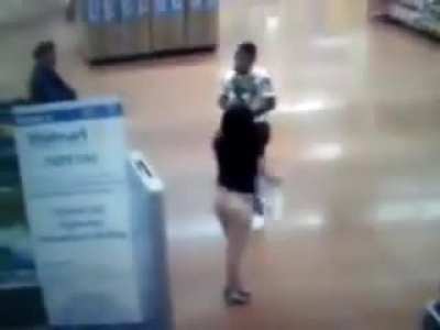 Woman strips naked in Walmart to prove she didn't steal