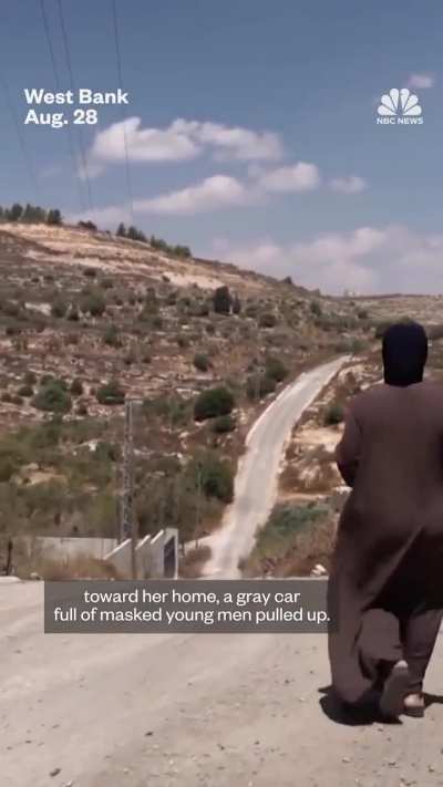 Dozens of Jewish settlers repulsed an attempt by Israeli security forces to return the Palestinian Tubassi family to its home in the occupied West Bank before setting fire to its property and car. Several Israeli border police officers were injured, the I