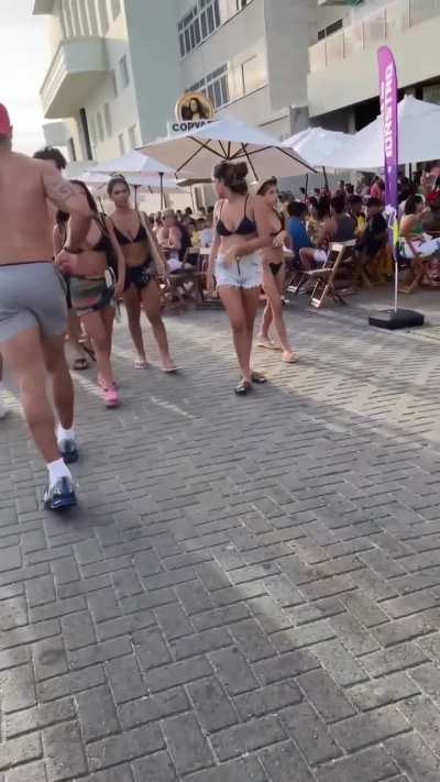 Oh hey don't mind me just flexing for teenage girls