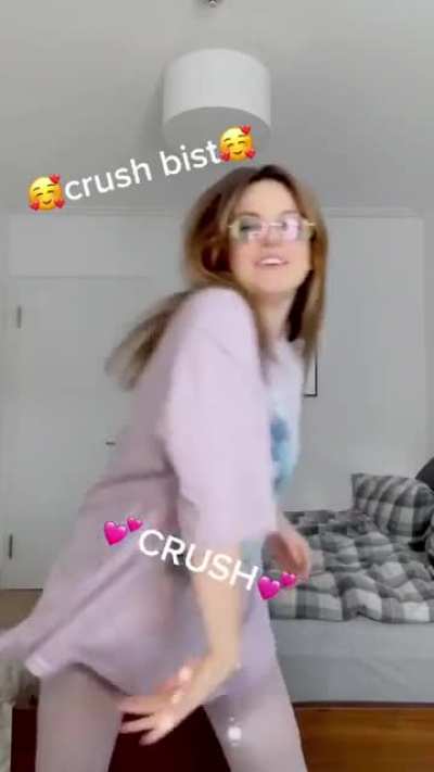 Kelly tiktok clip
