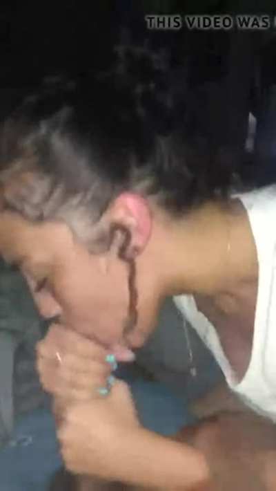 Most men wouldn't last 30 secs... She's a PRO!