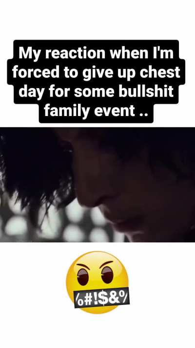 What do you means it's Christmas? It's Monday?!?? International chest day 😤🤬