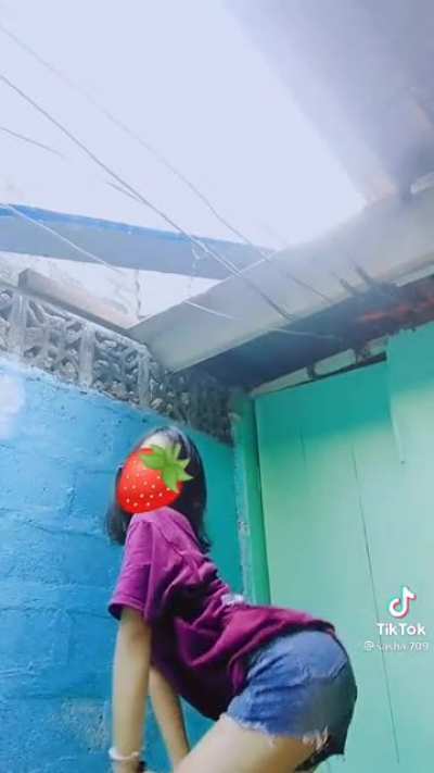 Sino pa po may mga videos ni Sasha? pa dm naman