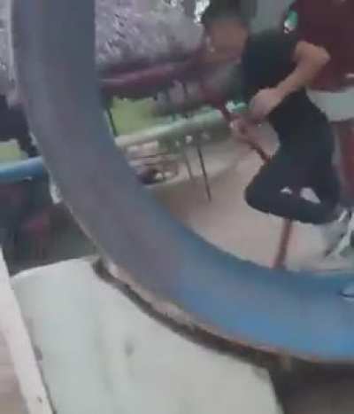 WCGW fuck 😮.