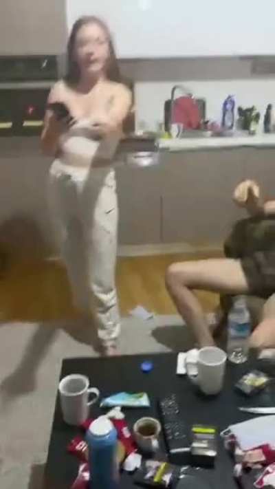 Şu video bir iki defa sorulmuştu bugün, ikiye bölmek zorunda kaldım - 2. bölüm