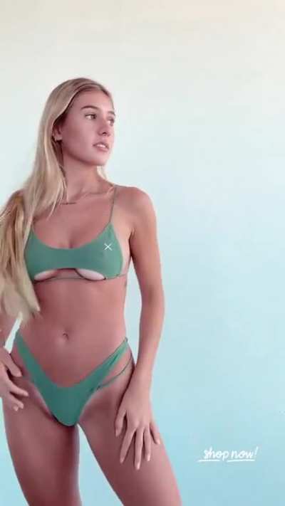 More bikini hotness