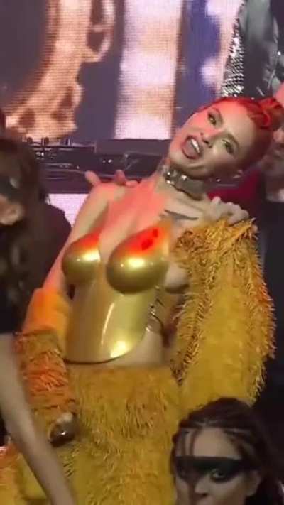 Feride Hilal Akın