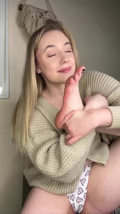 smell, lick, and enjoy, be submissive to my feet