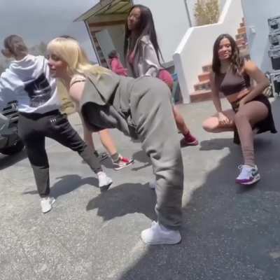 Billie Eilish BTS
