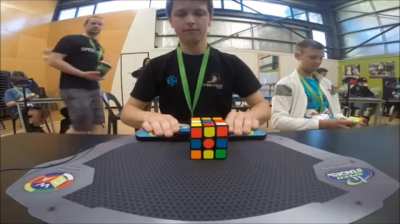 Feliks Zemdegs solved a rubik's cube in 4.73 seconds.
