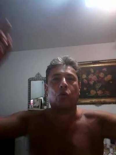 Tipo enojado