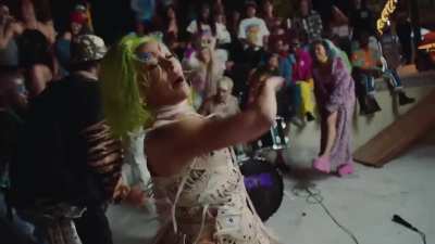 I don't have words to express how much of a vibe this MV is