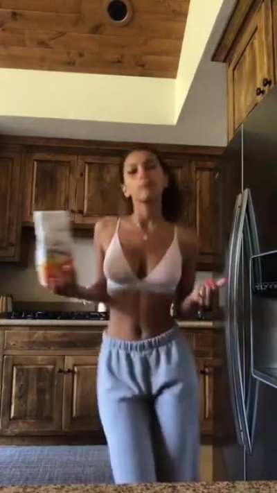 Damn she’s fine !