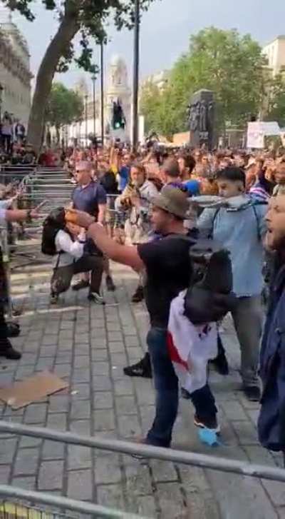 UK anti-vaxxers anti-maskers protesting…..again