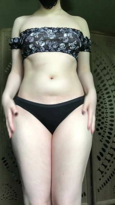 Goth slut instructs you on how to jerk your cock