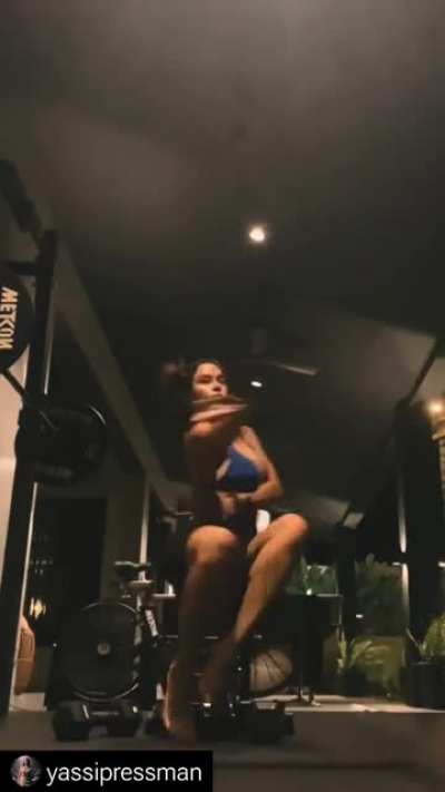 Yassi Pressman