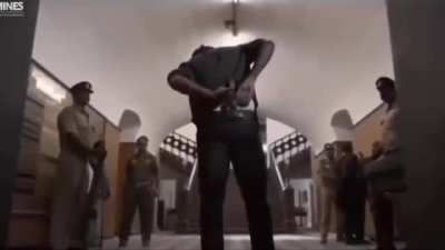 imagine this classic entry scene with solid bgm and Hrithik Roshan (Vedha).