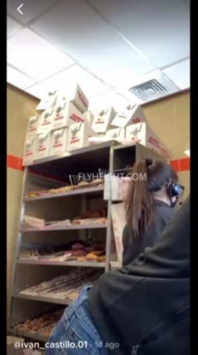 Angry Woman Freaks Out At Dunkin’ Donuts Drive-Thru