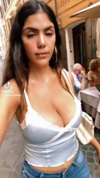 @djsexybeats