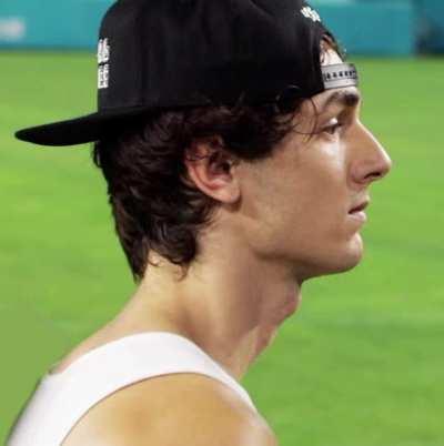 That neck doe