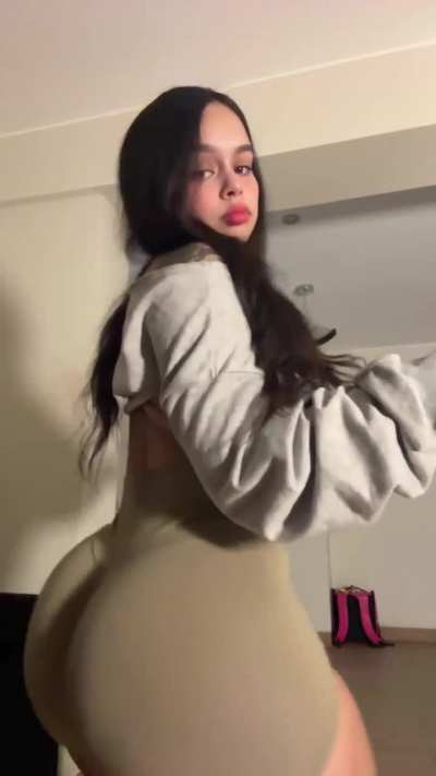🍑🤤😫 (@vic<wbr>toria<wbr>jht00<wbr>)