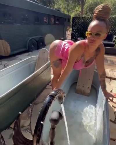 SG