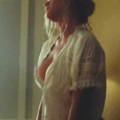 A glimpse of Katy in the bedroom!