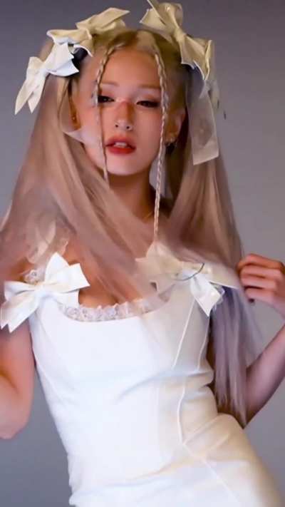 Somi’s cleavage