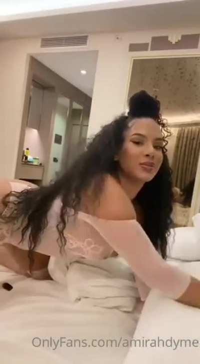 🍑😈🤍