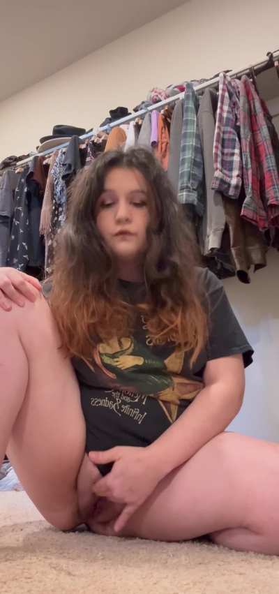 Fireworks cancelled because of rain, so…wanna fuck instead? 🥰🖤