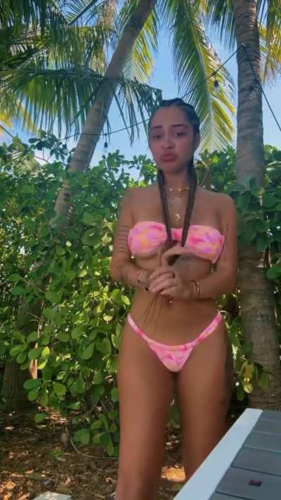 Malu is hot 🥵 