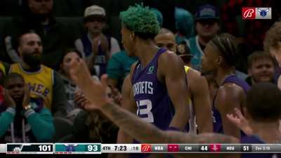 [Highlight] Kelly Olynyk with, according to the refs, a clean block on Kai Jones