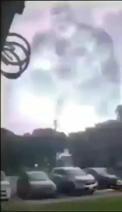 Today morning there was a storm in my city. This is just a sign 🦍🦍🦍