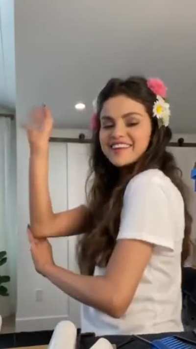 TikTok Ice Cream dance blooper