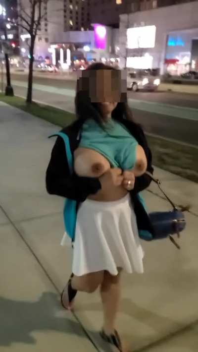 Amateur Areolas Asian Big Boobs Cleavage Exhibitionism
