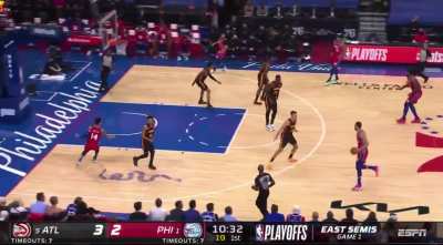 [Highlight] Ben Simmons crosses Bogdanovic and beats Capela with the athletic finish