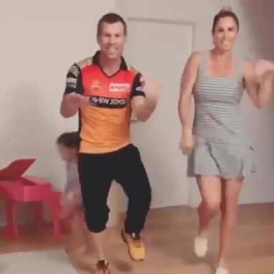 Warner Bhai got some moves
