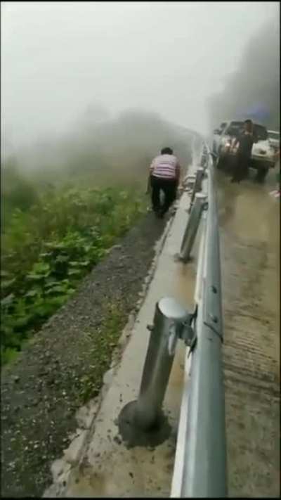 I don't know wtf is happening here.