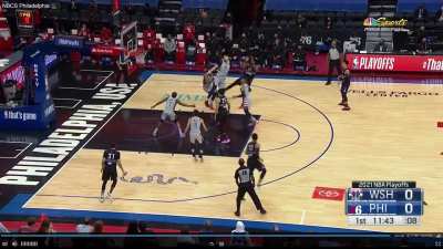 [Highlight] Embiid starts off with a 1 foot fadeaway