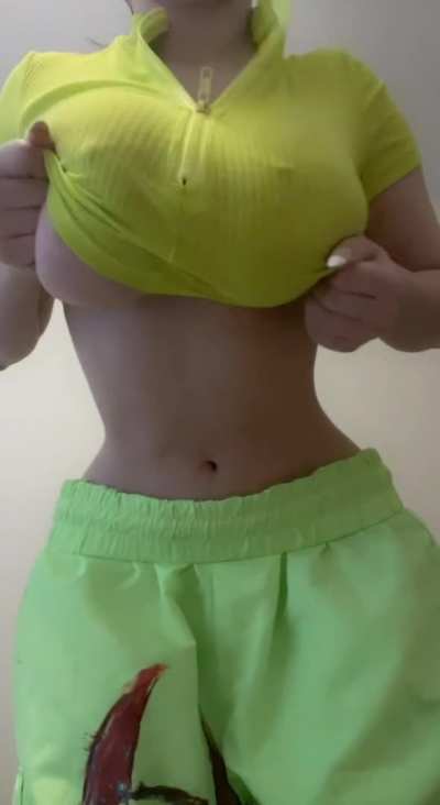 Titty drop