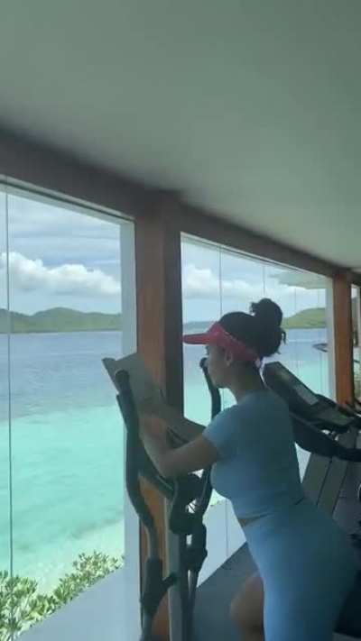 Yassi Pressman