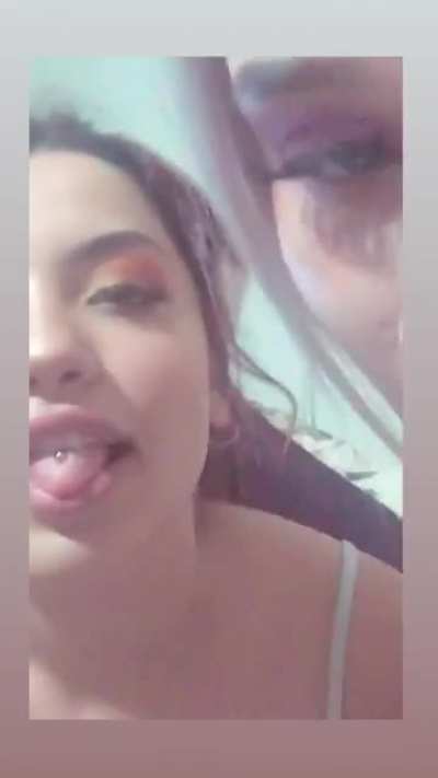 Zenci meraklısı türk kızlarının yolda bulduğu saatçiyi eve atması hahah<wbr>ahaha<wbr>hahah<wbr>a