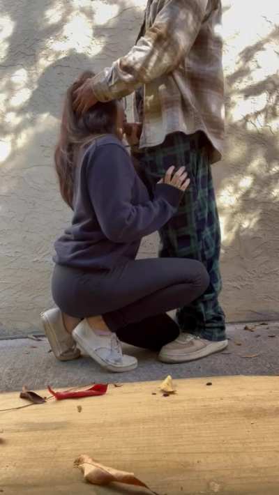 Who else likes public blowjobs? Pt 1