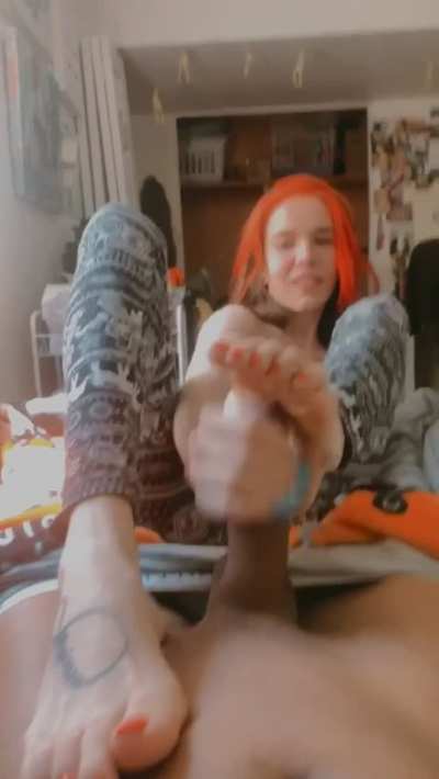 Cum On Feet