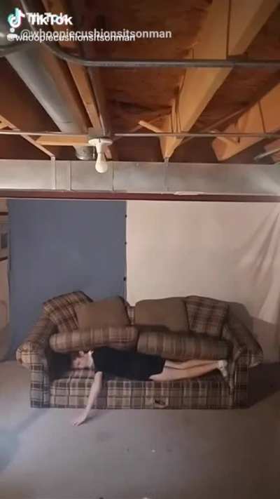 Reverse whoopee cushion (whoopiecushionsitsonman on TikTok)